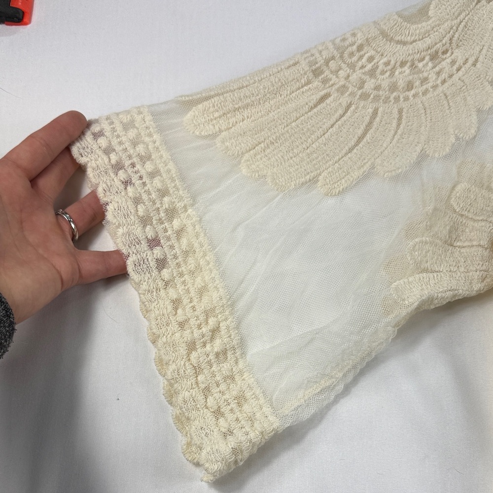 Rebellion Again Ivory Lace Cardigan Size M - Picture 4 of 5
